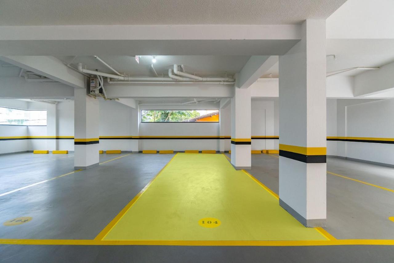Elegante No Centro De Bombinhas, 200m Da Apartment
